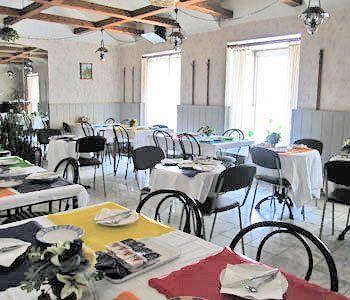 Cyrus Bed & Breakfast 2*